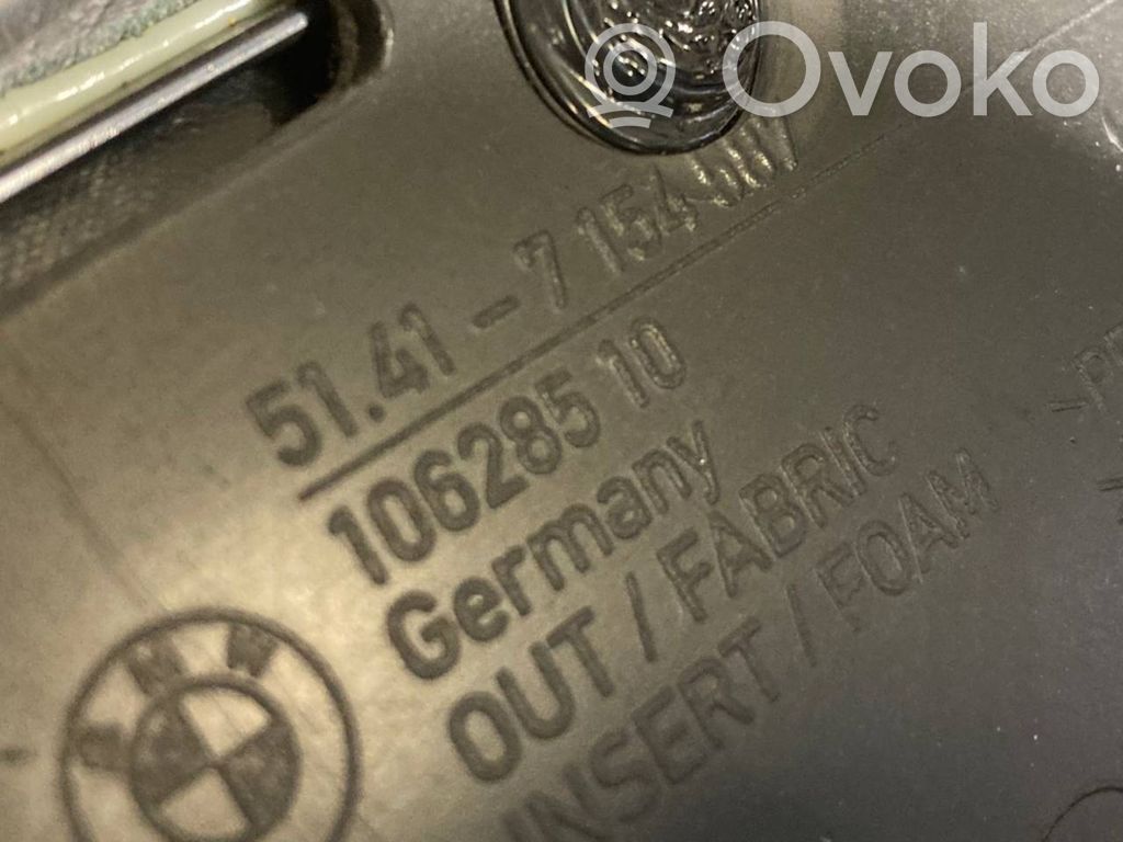 Priekšējo durvju apdare