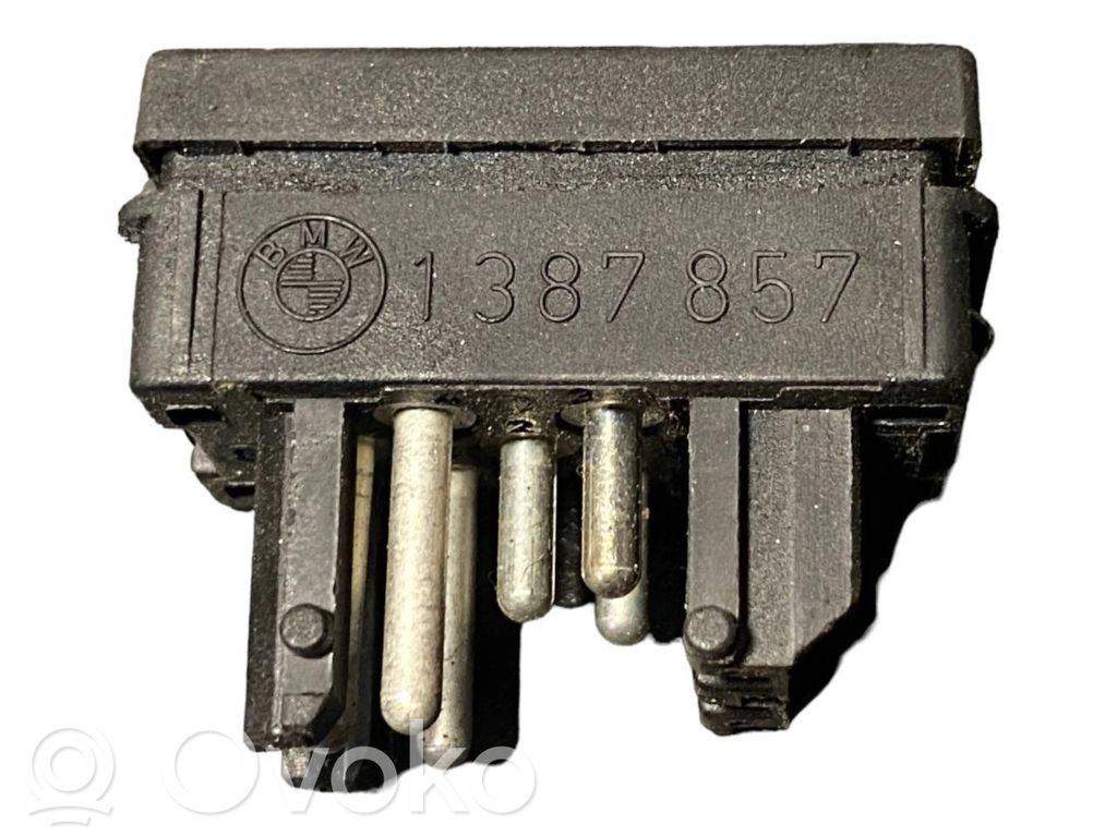 Elektrisko logu slēdzis