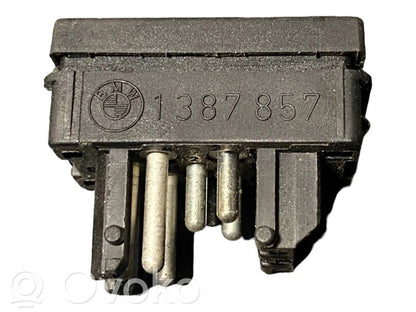 Elektrisko logu slēdzis