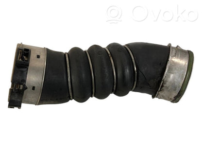 Interkūlera šļūtene (-es) / caurule (-es)