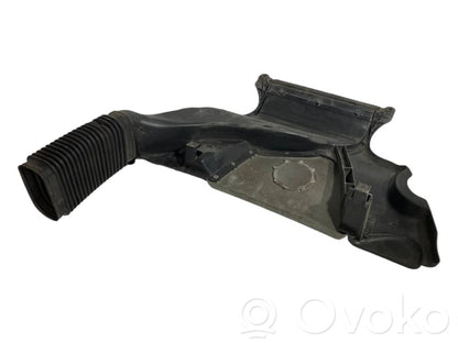 Engine cover (decorative trim)