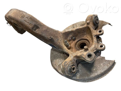 Aizmugurē riteņa rumbas vārpstas šarnīrs (stupica, capfa)