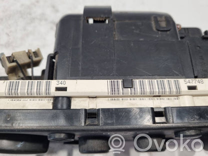 Gaisa kondicioniera / klimata kontroles / salona apsildes vadības bloks (salonā)