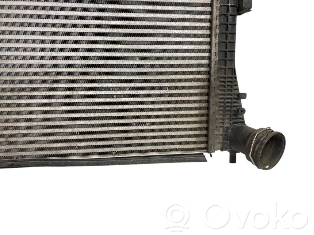 Starpdzesētāja radiators