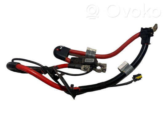 Положительный провод (аккумулятор)