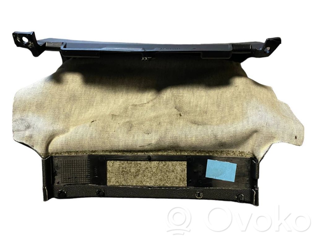 Stūres ass dekoratīvā apdare