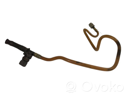 Caurule (-es) / šļūtene (-es)