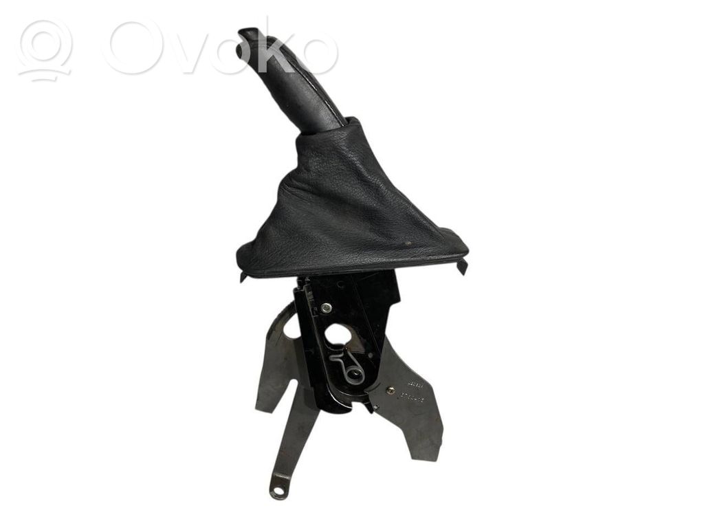 Rokas bremzes mehānisms (salonā)