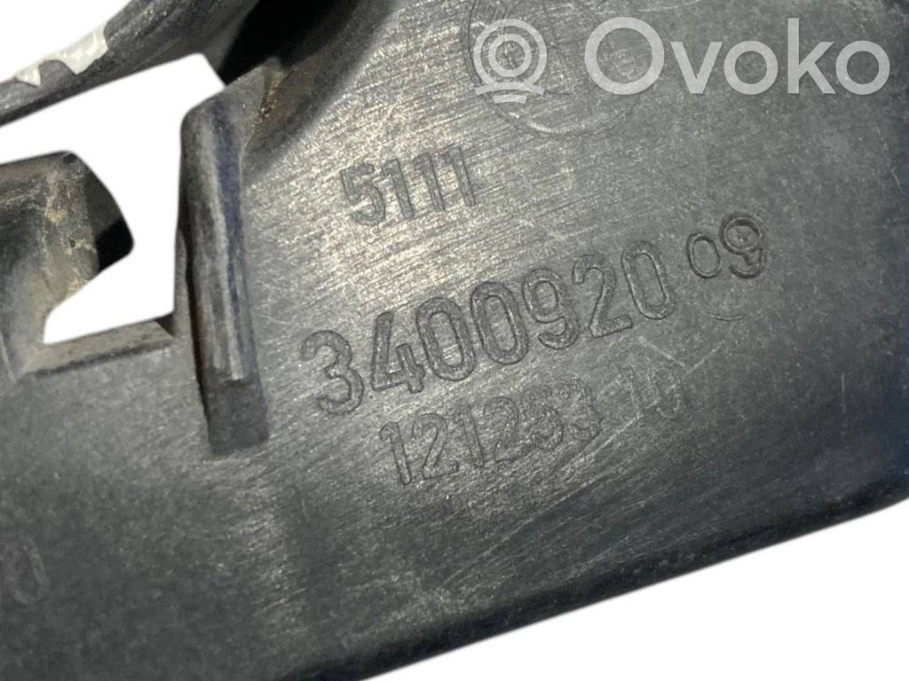 Priekšpusē bampera turētājs