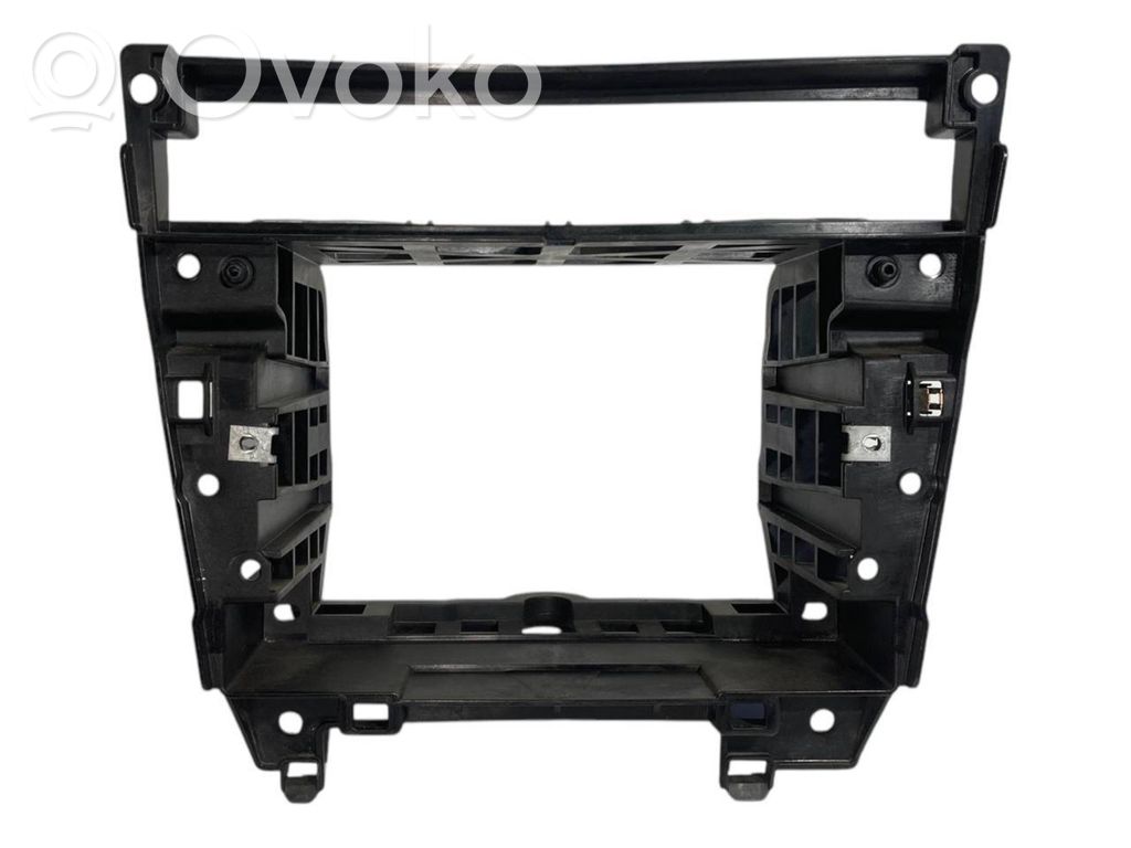 Radiouztvērēja / navigācija dekoratīvā apdare