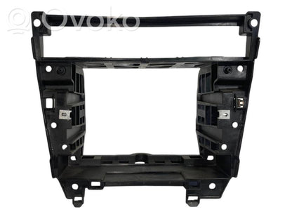 Radiouztvērēja / navigācija dekoratīvā apdare