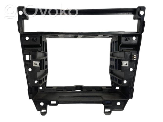 Radiouztvērēja / navigācija dekoratīvā apdare