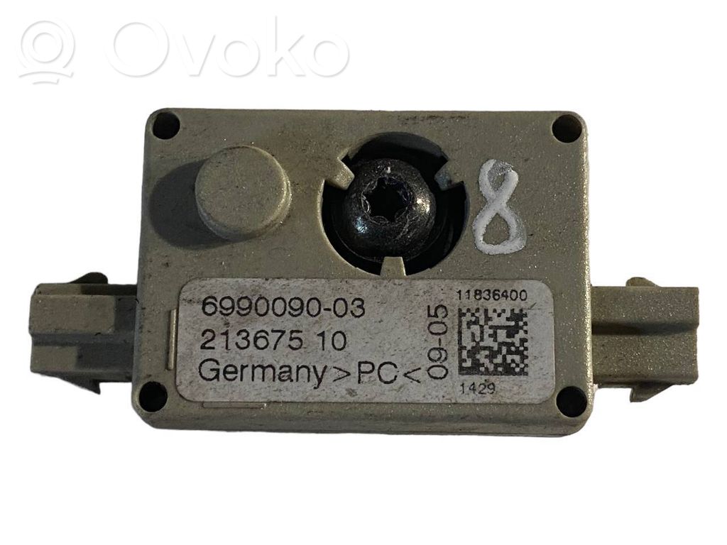 Antenna amplifier