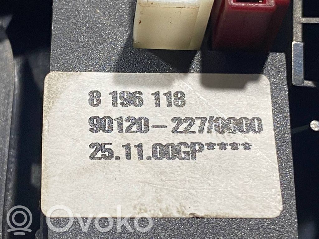 Ātrumu pārslēgšanas sviras dekoratīvā apdare (plastmasas)