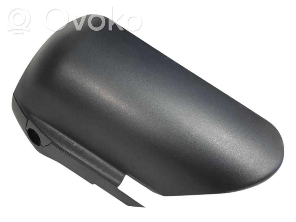 Steering axle trim