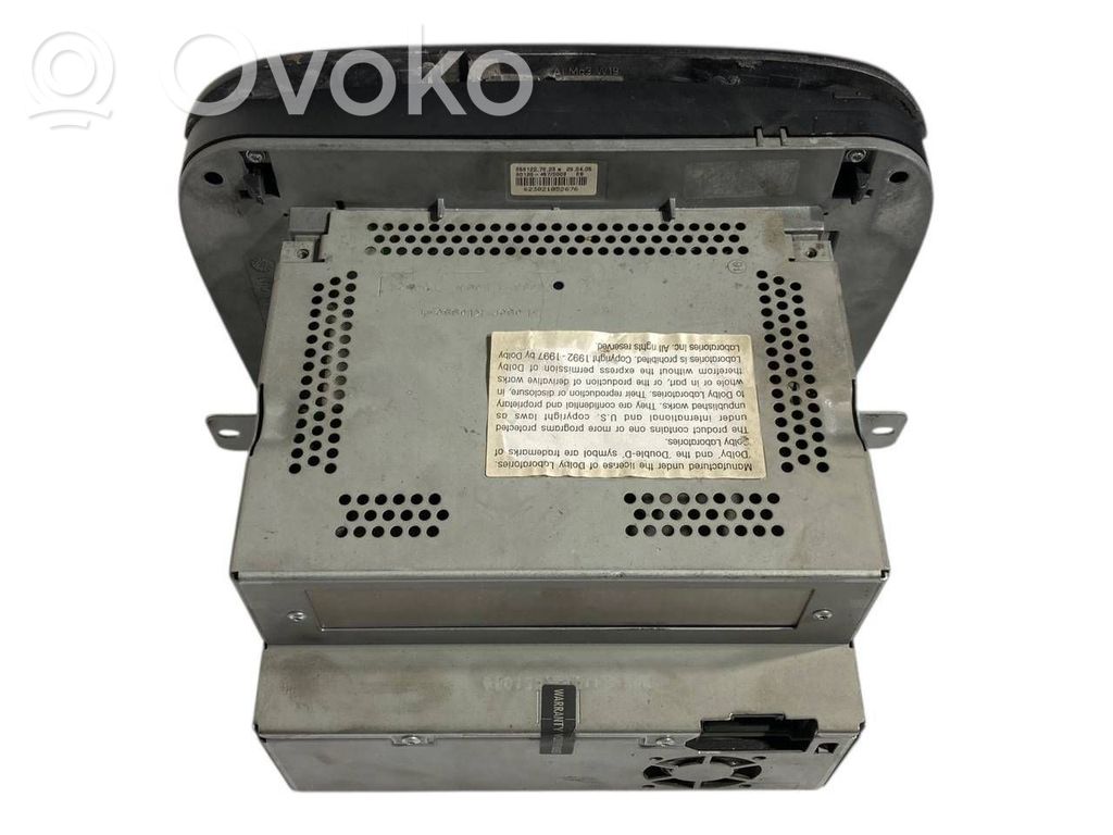 Radio / CD/DVD atskaņotājs / navigācija