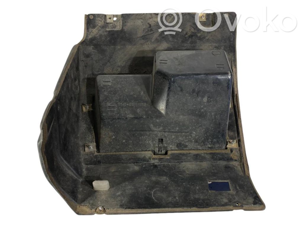 Front luggage compartment