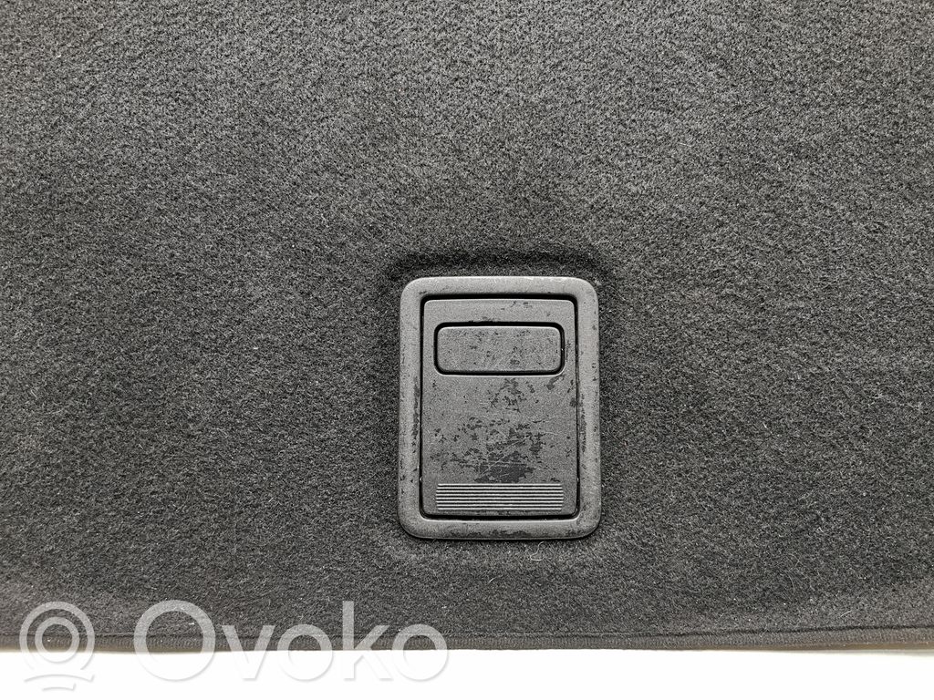 Пол багажника