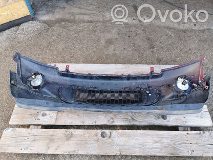 Передний бампер