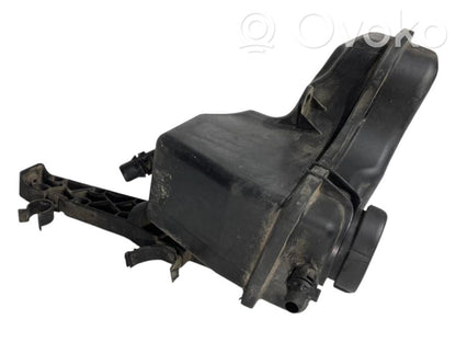 Dzesēšanas šķidruma izplešanās tvertne