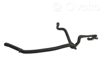 Caurulīte (-es) / šļūtene (-es)