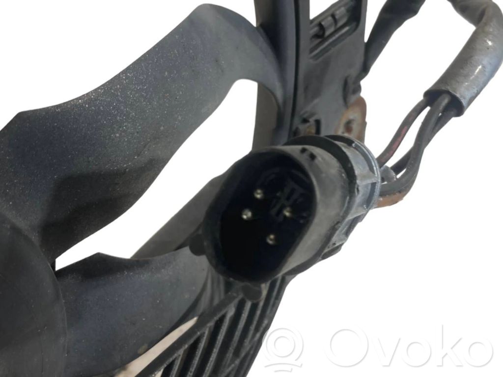 Elektrisks radiatoru ventilators