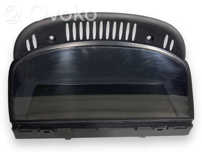 Ekrāns / displejs / mazais ekrāns