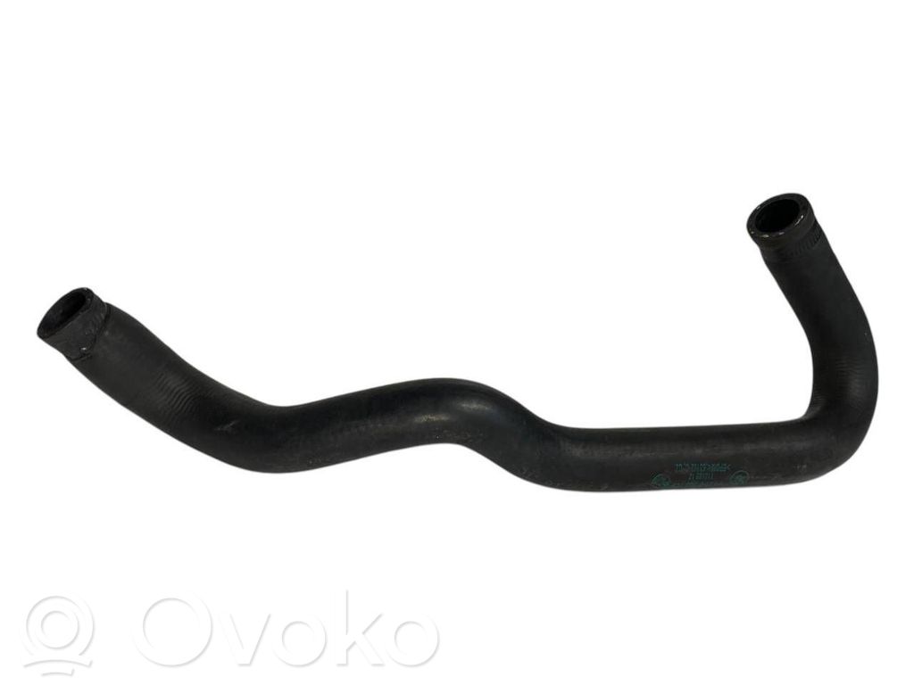 Caurulīte (-es) / šļūtene (-es)