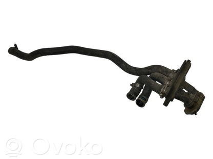 Caurulīte (-es) / šļūtene (-es)