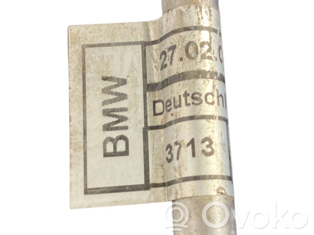 Stūres pastiprinātāja šļūtene (-es) / caurulīte (-es)