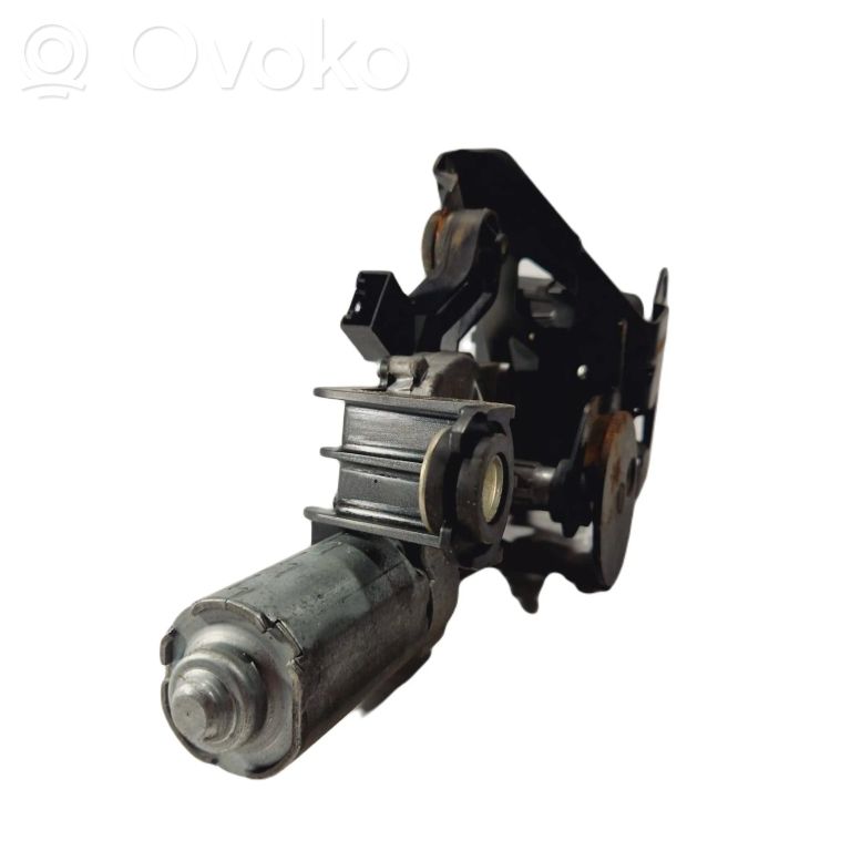 Aizmugurējā loga tīrītāja motoriņš