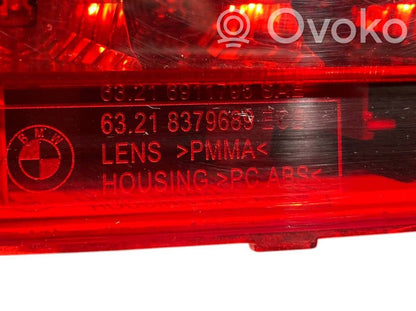 Taillight in the hood