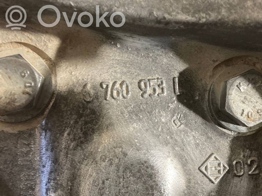 Priekšējā riteņa rumbas vārpstas šarnīrs (stupica, capfa)