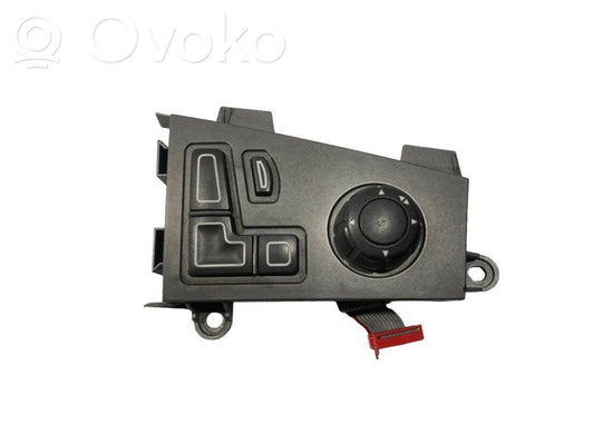Seat adjustment switch(es)