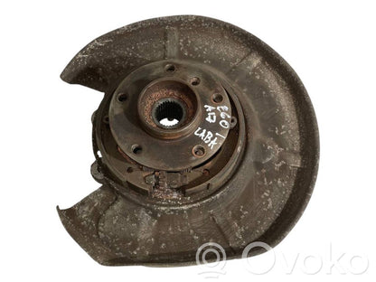 Aizmugurē riteņa rumbas vārpstas šarnīrs (stupica, capfa)