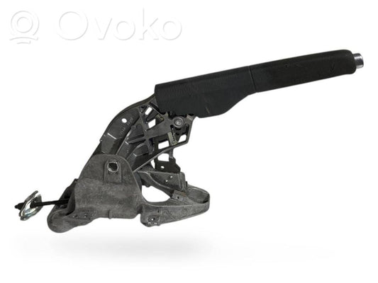 Rokas bremzes mehānisms (salonā)