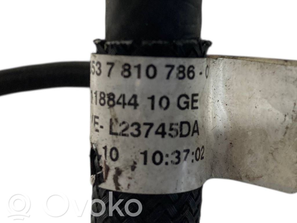 Degvielas caurulīte (-es)