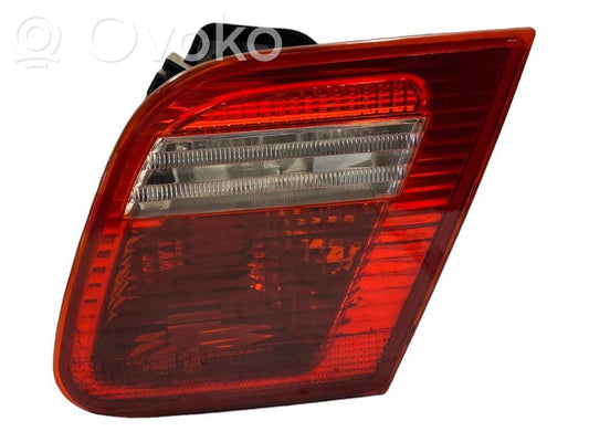 Taillight in the hood