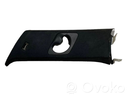 (C) statņa dekoratīvā apdare