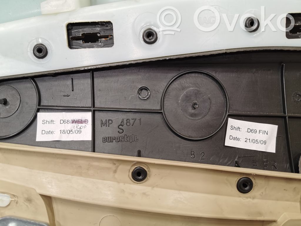 Priekšējo durvju apdare