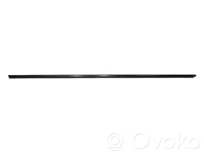 Отделка стекла передней двери