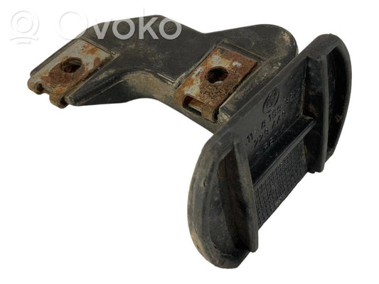 Priekšpusē bampera turētājs