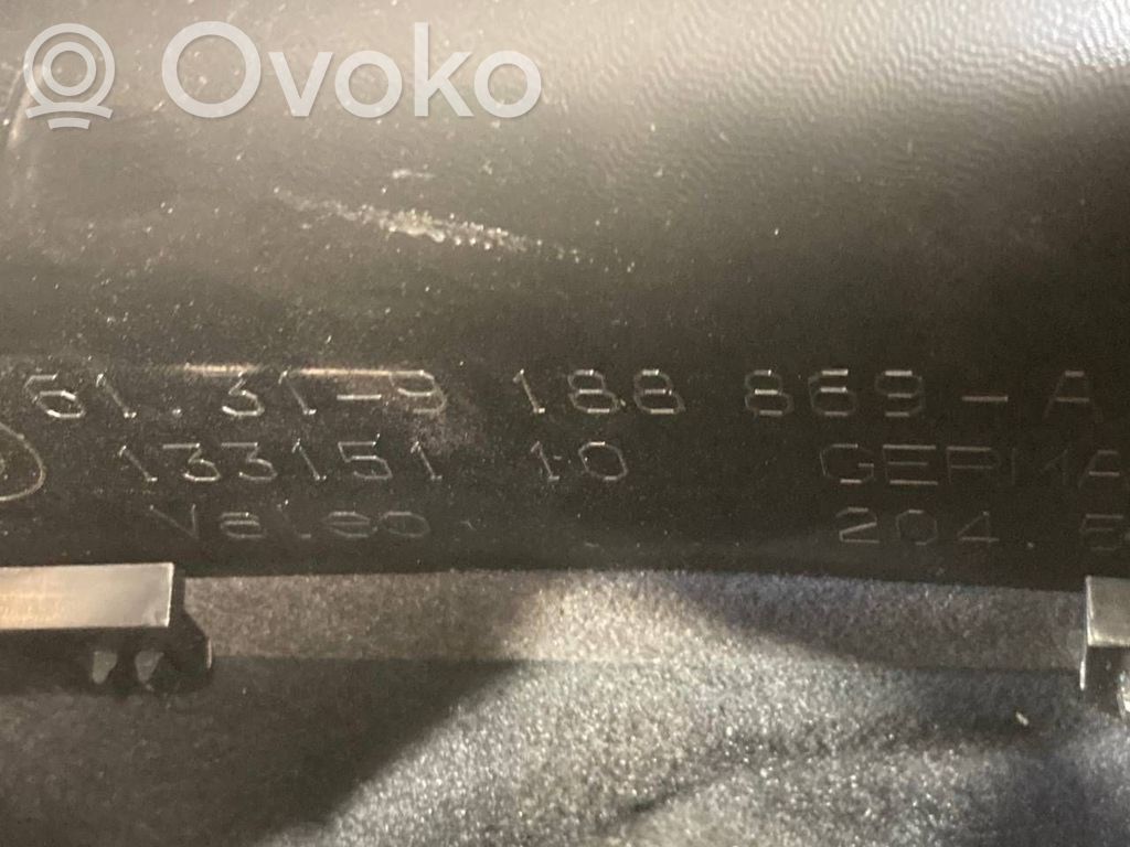 Stūres ass dekoratīvā apdare