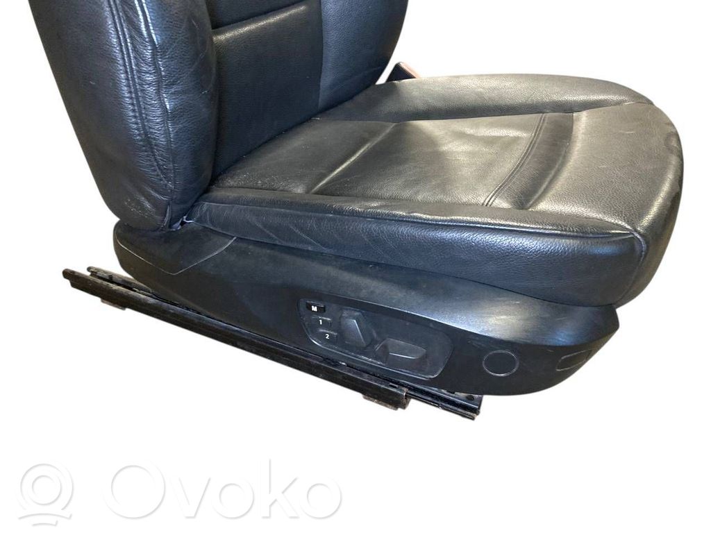 Sēdekļu komplekts