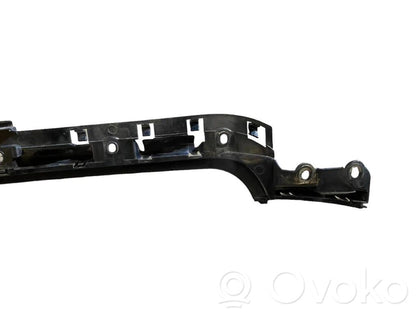 Rear bumper mounting bracket