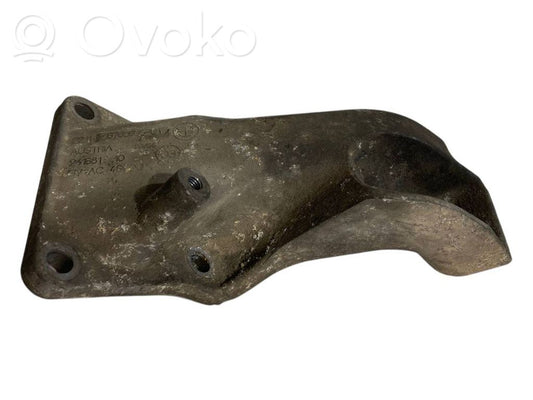Engine mounting bracket