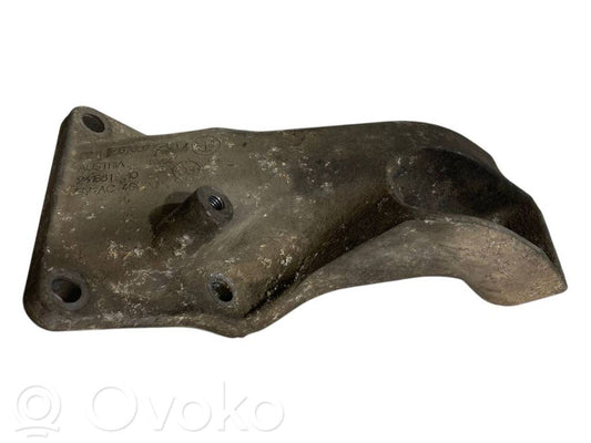 Engine mounting bracket