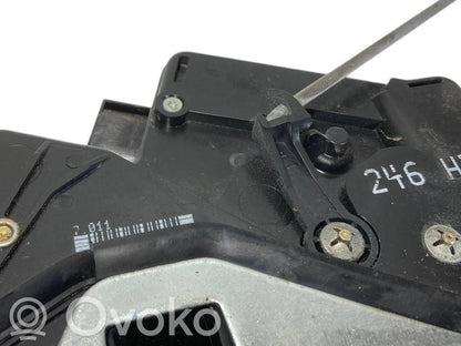 Aizmugurē slēdzene