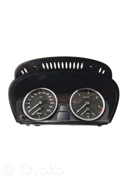 Spidometrs (instrumentu panelī)