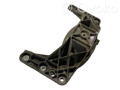 Кронштейн крепления трансмиссии